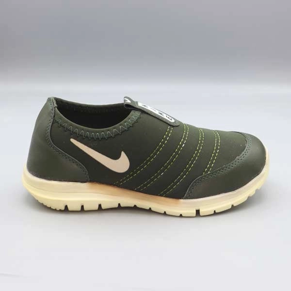 کفش پیاده روی بچگانه نایک 206 قلبی کفش پیاده روی بچگانه نایک 206 قلبی