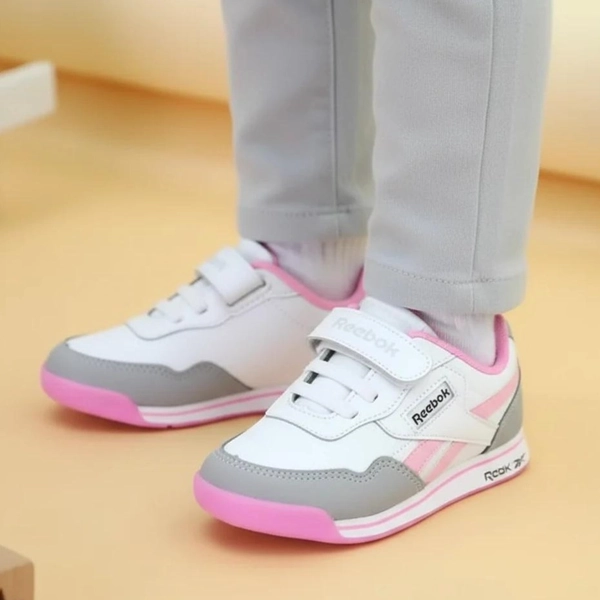 کفش اسپرت بچگانه چسبی ریبوک گلپا کفش اسپرت بچگانه چسبی ریبوک گلپا