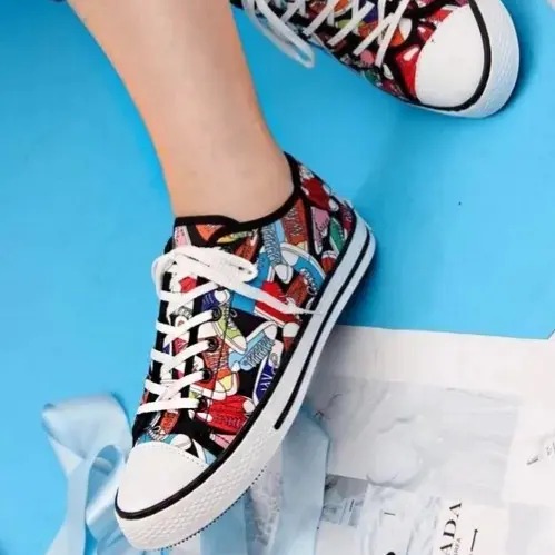 آل استار بدون ساق کانورس طرح کفش دوردوخت آل استار بدون ساق کانورس طرح کفش دوردوخت