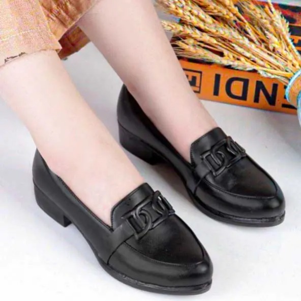 کالج راحتی زنانه چرمی شیرین بکایی کالج راحتی زنانه چرمی شیرین بکایی