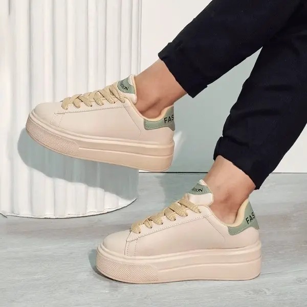 کفش اسپرت لژدار چرمی کوییک شیما کفش اسپرت لژدار چرمی کوییک شیما