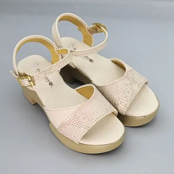 صندل پاشنه دار چرمی سگکدار زرپای 15 اورجینال