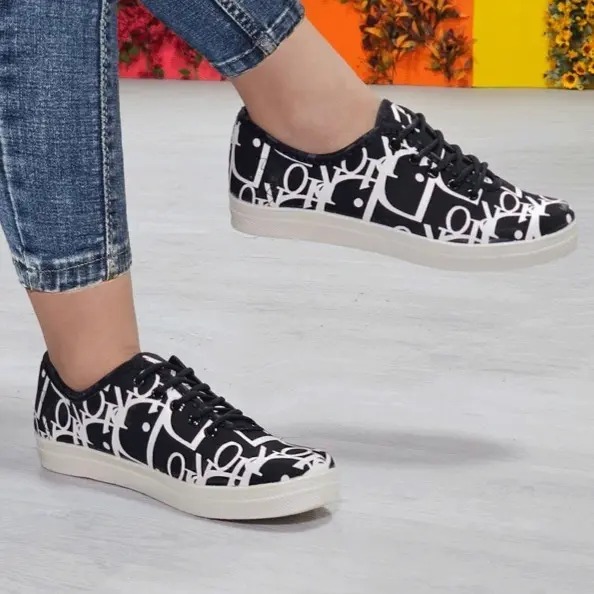 کفش ونس بندی طرحدار دیور مهروز