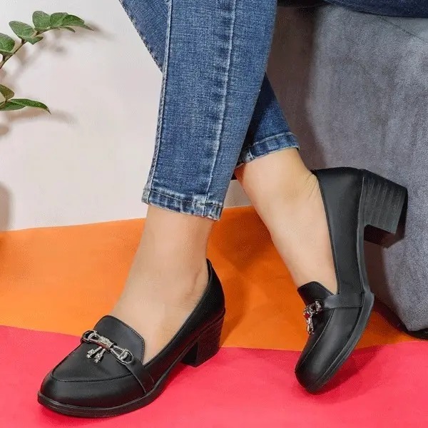 کالج زنانه پاشنه دار چرمی مرجان