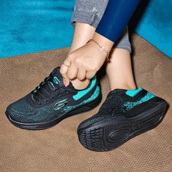 کفش پیاده روی اسکیچرز رهاورد کوشا