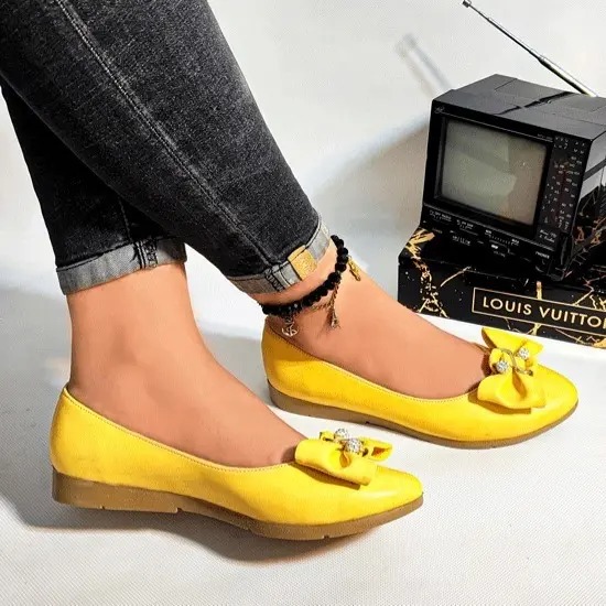 کالج پاپیونی عروسکی چرمی تابیتا درگاهی