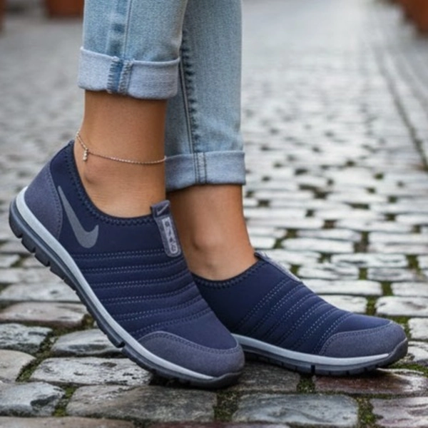 کفش پیاده روی نایک 206 قلبی