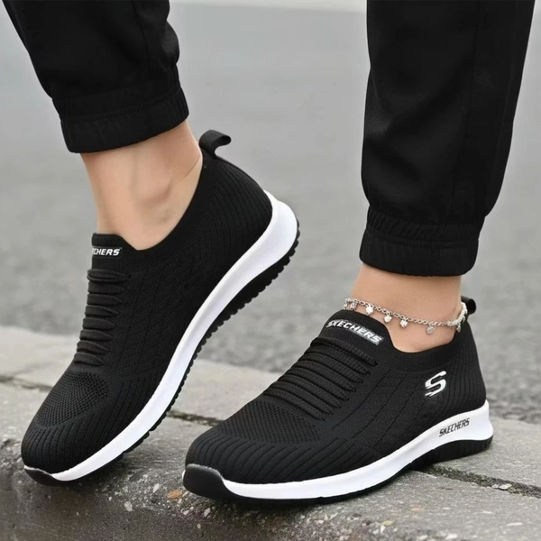 کفش پیاده روی اسکیچرز جورابی پویا