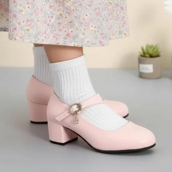 کالج دخترانه پاشنه دار چرمی سگکدار 75 درسا کالج دخترانه پاشنه دار چرمی سگکدار 75 درسا