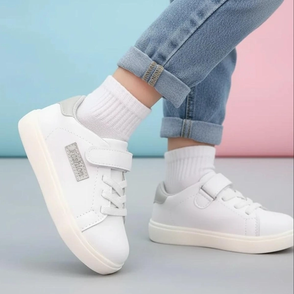 کفش اسپرت بچگانه چسبی فشیون چلیپا