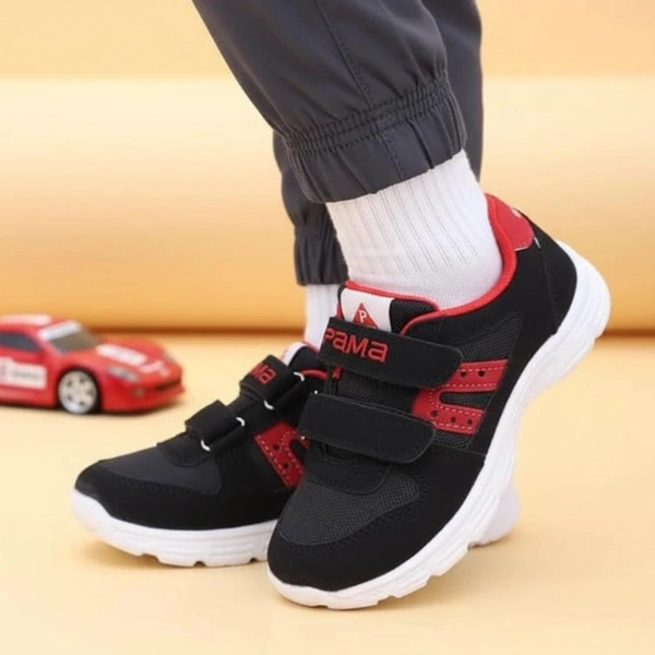 کفش اسپرت بچگانه چسبی پاما