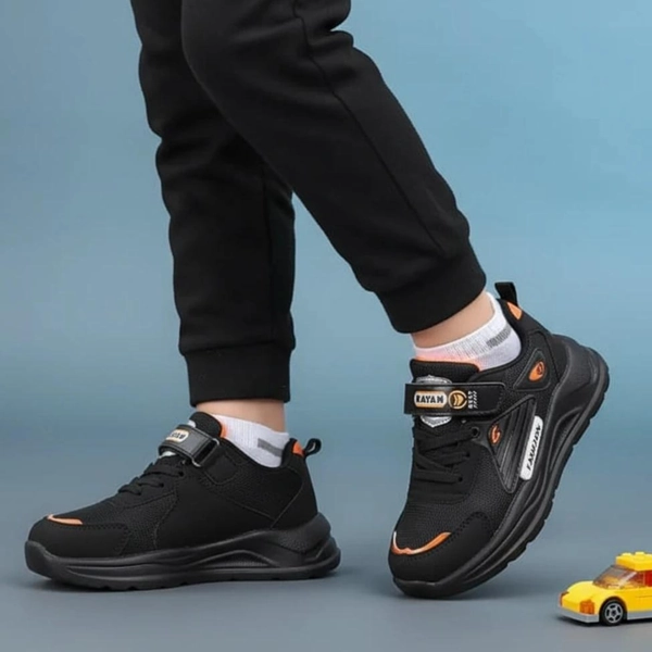 کفش اسپرت لژدار بچگانه چسبی فشیون رایان