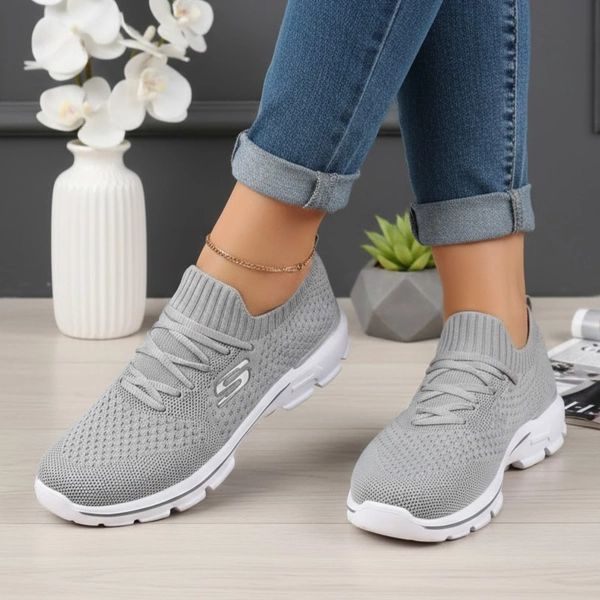 کفش پیاده روی اسکیچرز ماساژوری مارتین