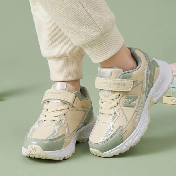 کفش اسپرت لژدار بچگانه 121 نیوبالانس بهگام