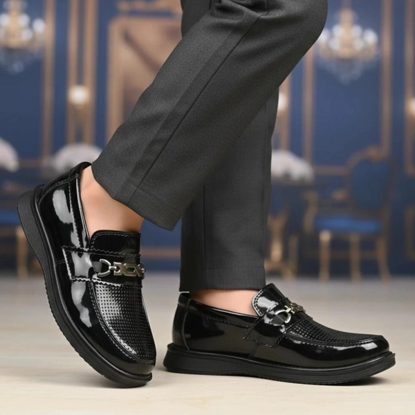 کالج راحتی پسرانه چرمی ورنی شاهین