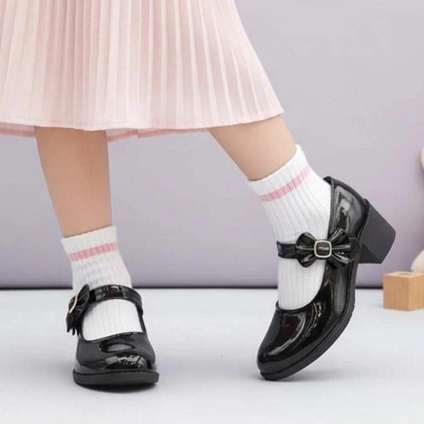 کالج دخترانه پاشنه دار دلپا تندیس