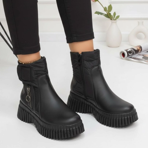 بوت زنانه اکراینی چسبی 138