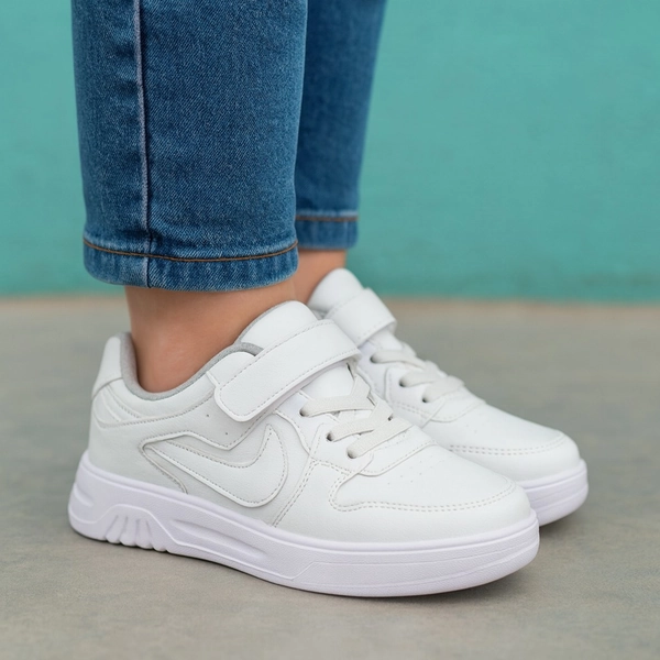 کفش اسپرت بچگانه چسبی 124 نایک بهگام