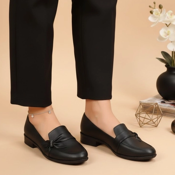 کالج زنانه گلبرگ 980 درسا کالج زنانه گلبرگ 980 درسا