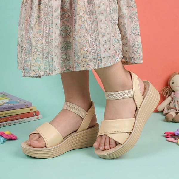 صندل دخترانه بتی شیما