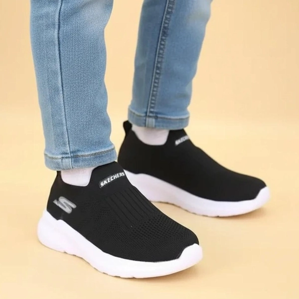 کفش بچگانه جورابی اسکیچرز یکتا پلاس 133