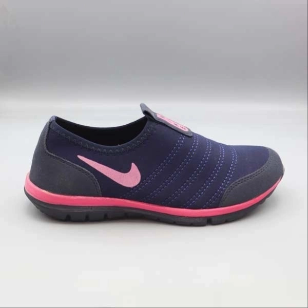 کفش پیاده روی نایک 206 قلبی