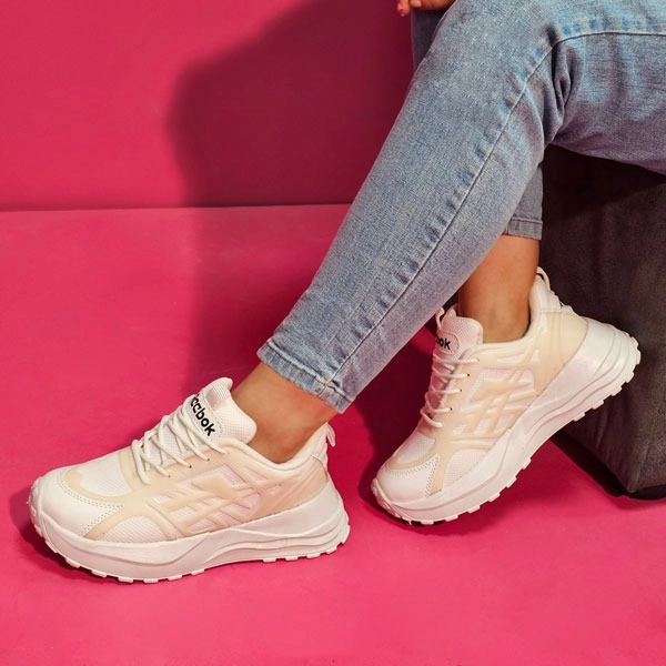 کفش اسپرت لژدار ریبوک جورج مهروز کفش اسپرت لژدار ریبوک جورج مهروز