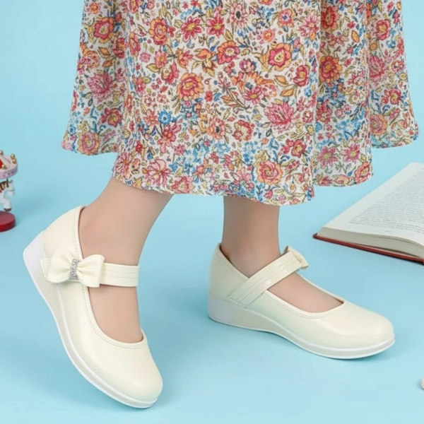 کفش کالج دخترانه عروسکی مدل تندیس