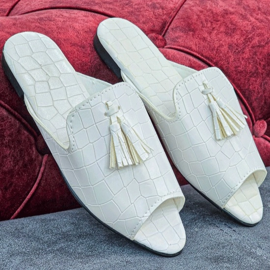 دمپایی منگوله دار شمس