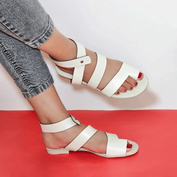 صندل راحتی انگشتی چرمی آیلیش زرپای