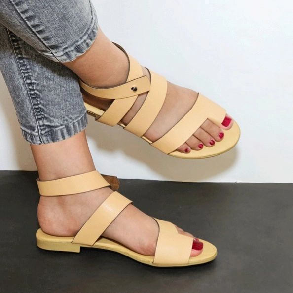 صندل راحتی انگشتی چرمی آیلیش زرپای