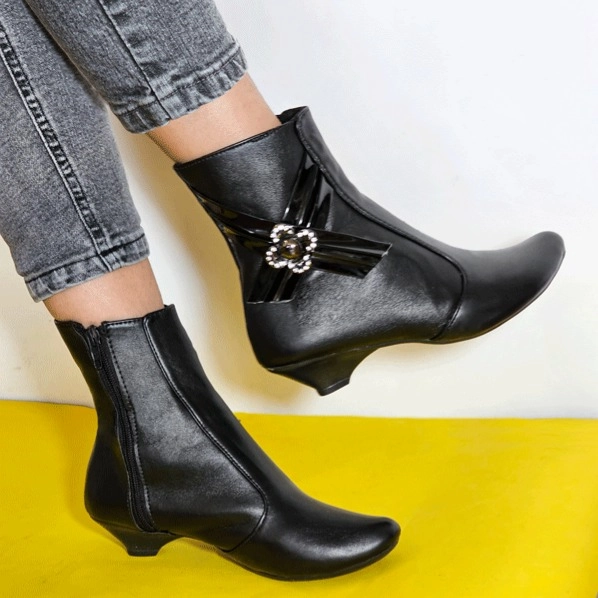 نیم چکمه چرمی زیپدار تهمینه بهشتیان