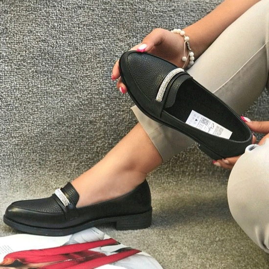 کالج راحتی زنانه چرمی نگار بکایی