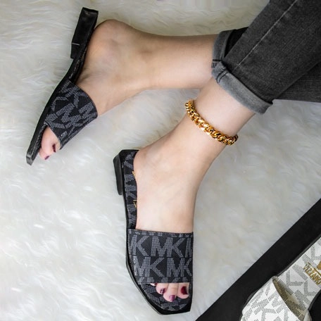 دمپایی زنانه مجلسی مایکل کورس