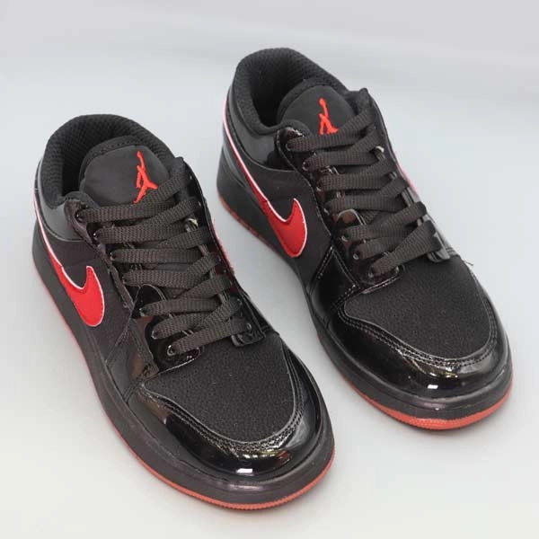 کفش جردن نایک ساق کوتاه ورنی قائم