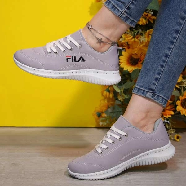 کفش اسپرت راحتی رامبد عشاقی دوردوخت