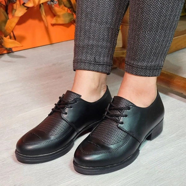 کالج اداری لاریس