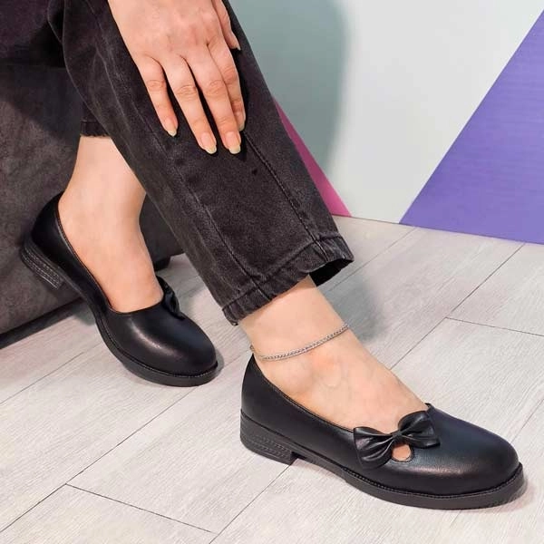 کالج راحتی چرمی دیارا بکایی کالج راحتی چرمی دیارا بکایی