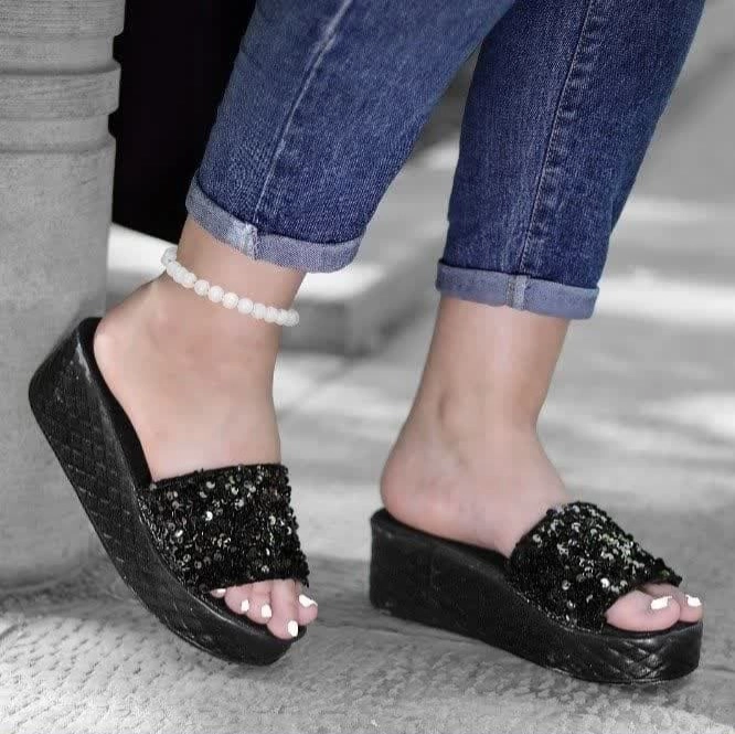 دمپایی لژدار پولکی باستیا