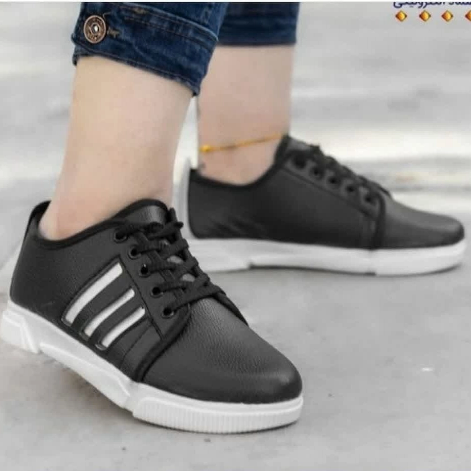 ونس آدیداس هاجر